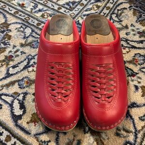 Troentorp Red Wright Clogs